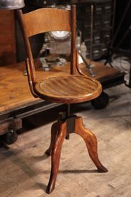 4 Chaises en metal perforé style TOLIX